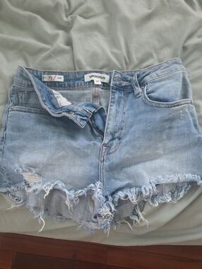 Vigoss Light Wash Distressed Denim Cutoff Shorts